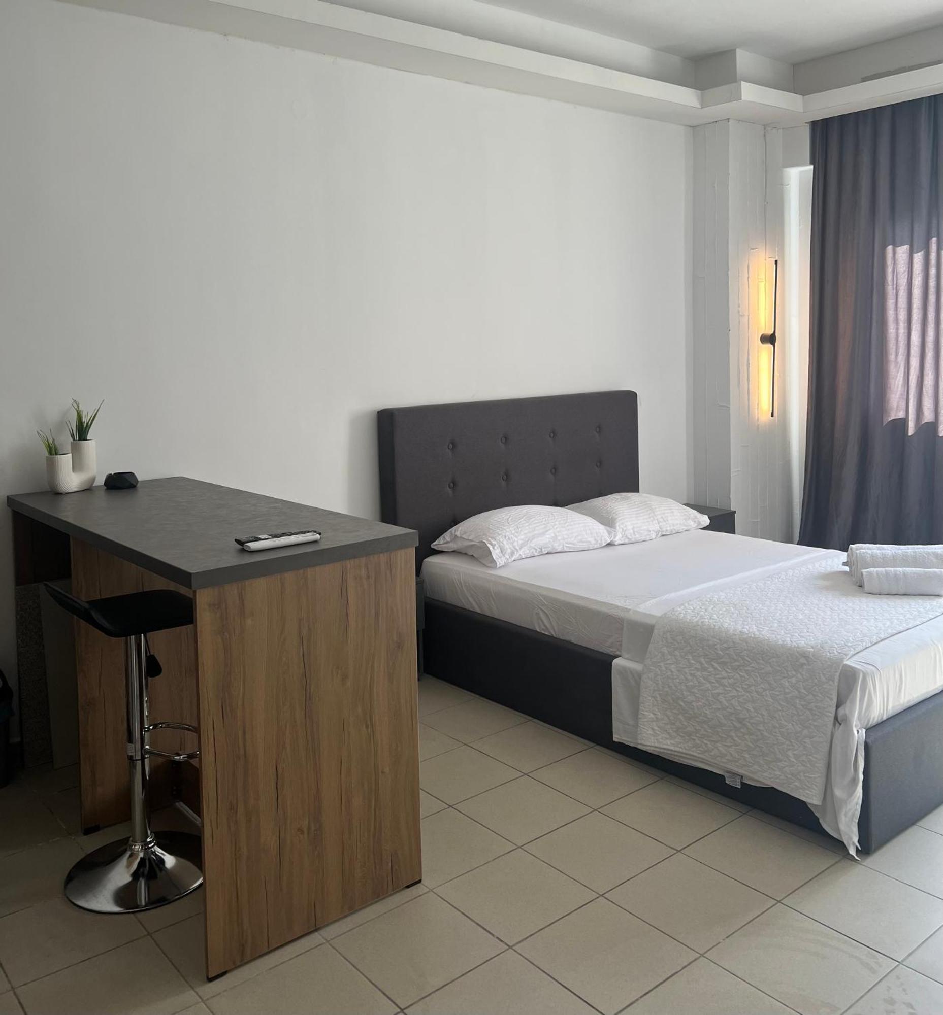 Central Apartment 6 Лариса Экстерьер фото